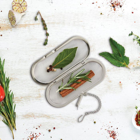 Kitchen Mesh Infuser Pod 22128
with herbs and spices