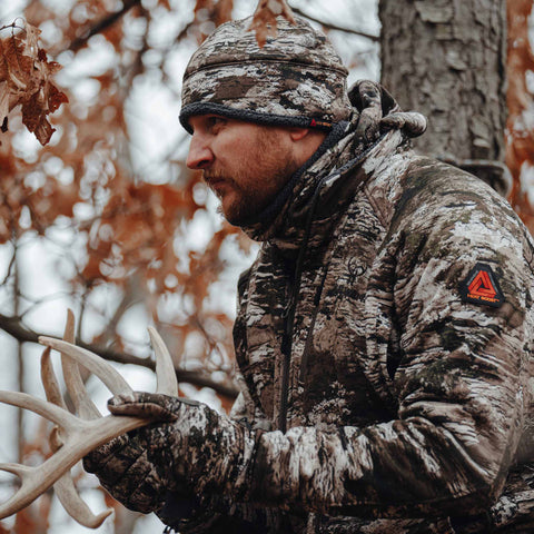 Man wearing Huntworth men's Bruggen Heat Boost hunting beanie