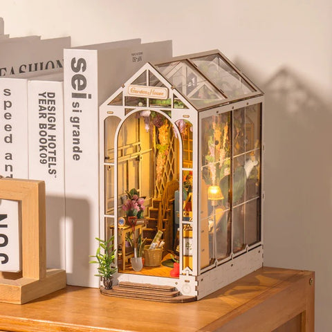 Holiday Garden House DIY Book Nook Kit TGB06