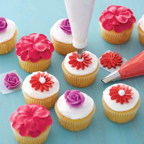Cupcakes with flowers