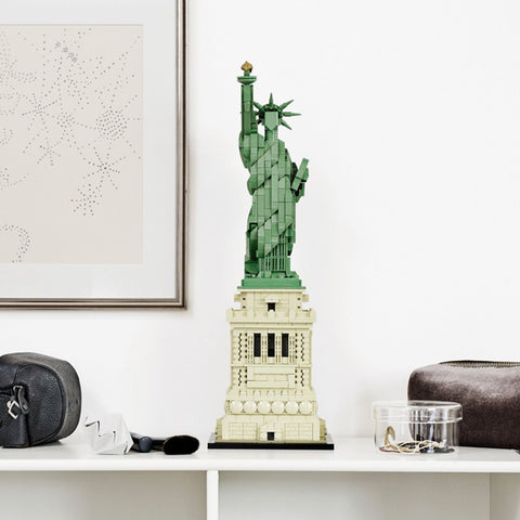 LEGO Architecture Statue of Liberty Building Kit 21042 