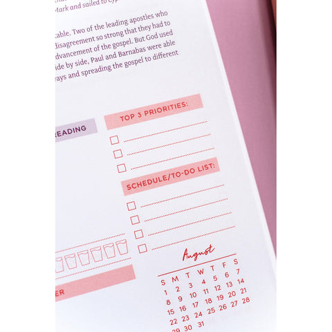 Read Through the Bible in a Year Planner 2027 9798891513365